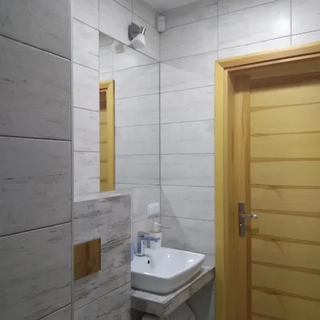 Ostoja Gromadzyn Apartment Ustrzyki Dolne Exterior photo