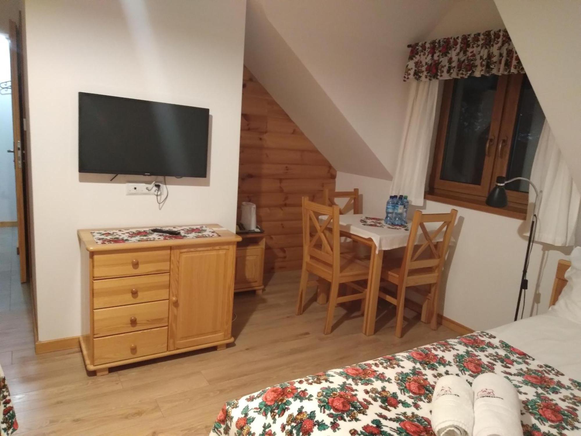 Ostoja Gromadzyn Homestay *